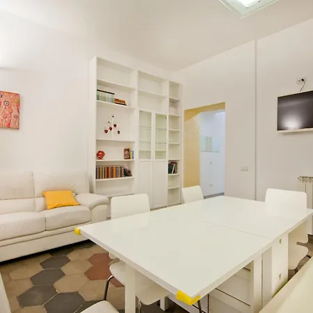 Augusto Valenziani Apartment *